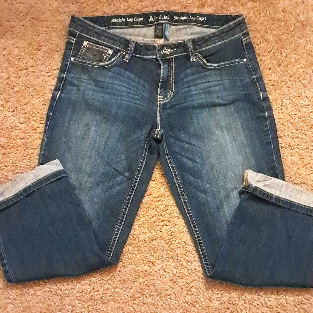 Apt 9 Straight Leg Capri Low Rise Jeans. Womens Sz 8.